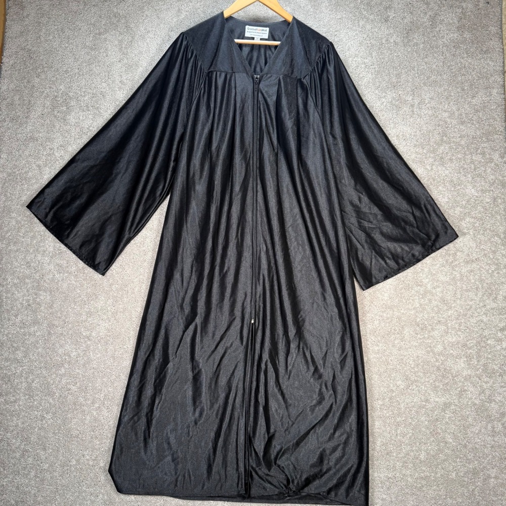 GraduationMall Black Graduation Gown Shiny Finish Size 54 Halloween Costume